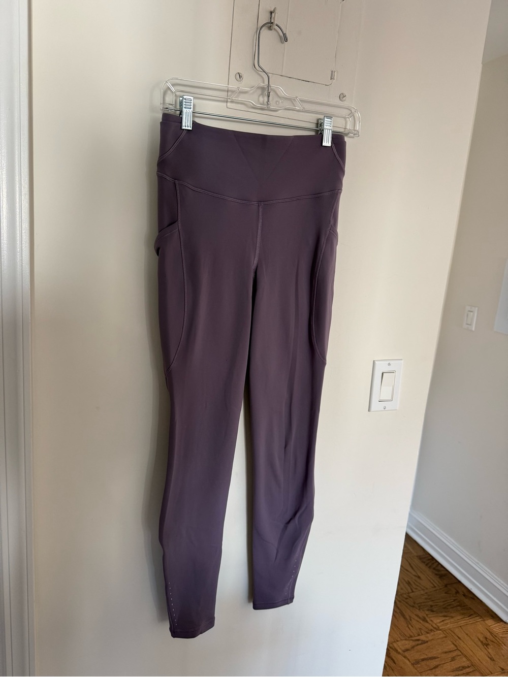 Lululemon Light Purple Active Leggings with Side Pockets